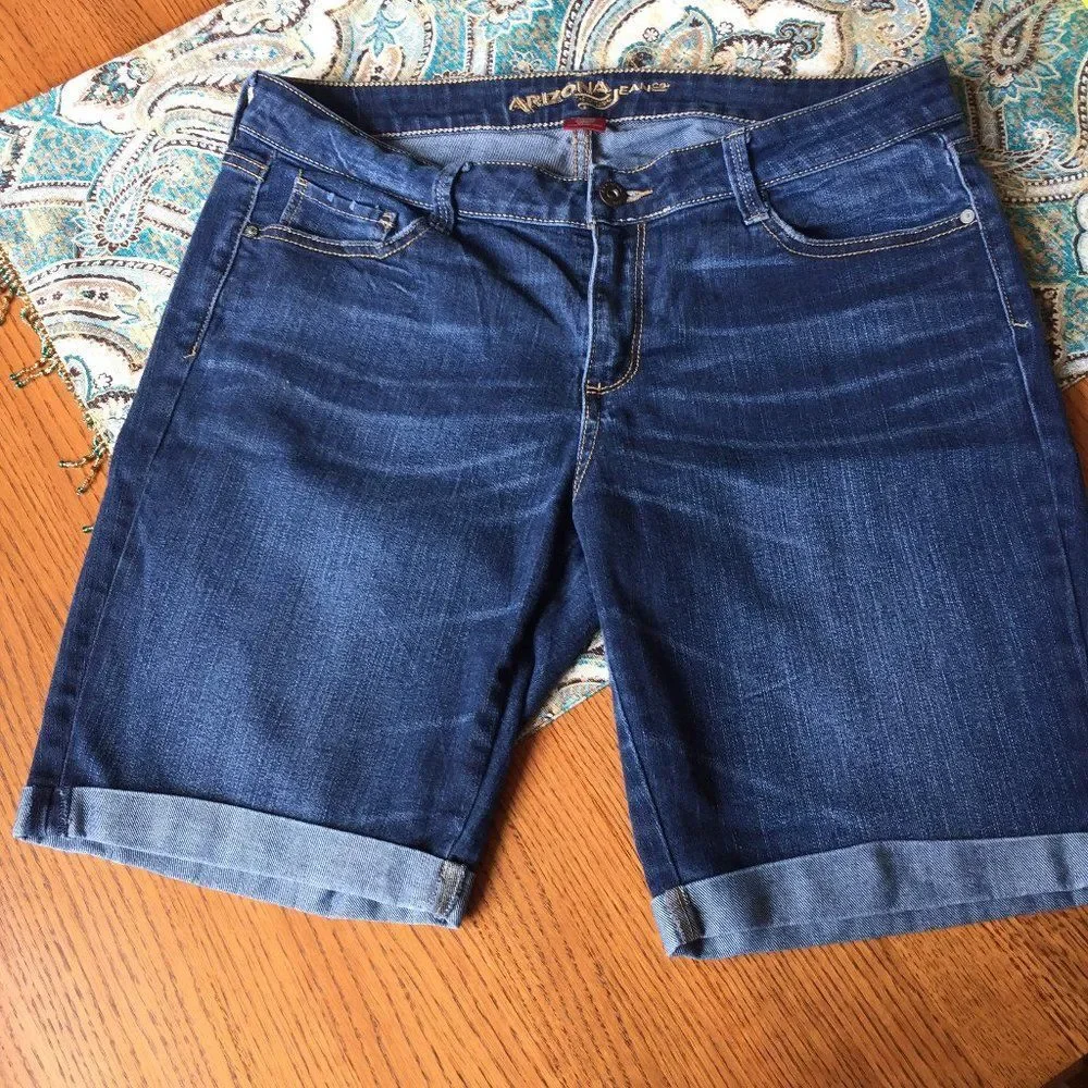 Arizona Jeans denim shorts long inseam rolled hem 15
